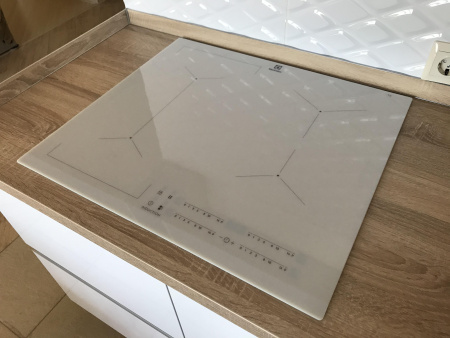 Варочная поверхность Electrolux IPES 6451WF